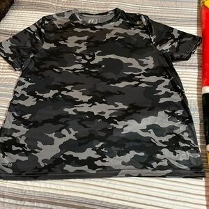 𝅺GREY Camo Tee